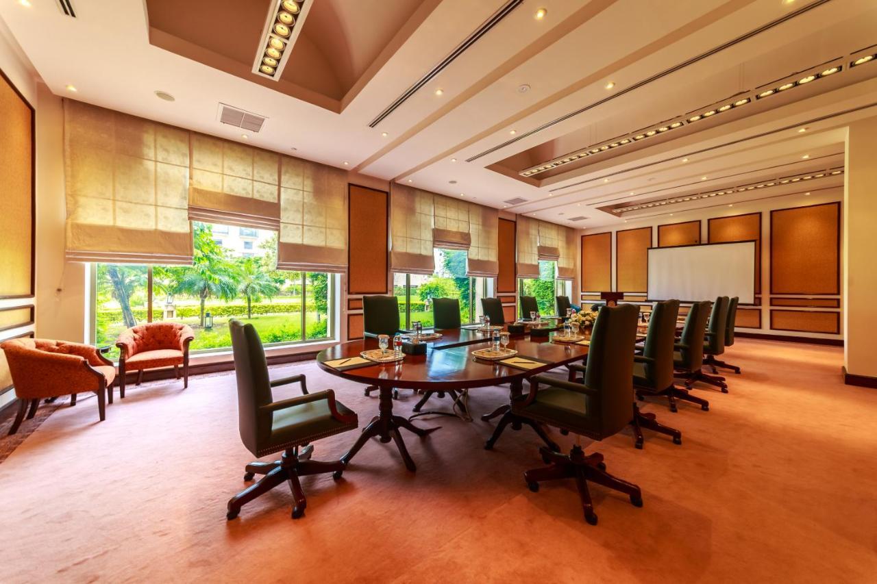 Islamabad Serena Hotel Exterior photo